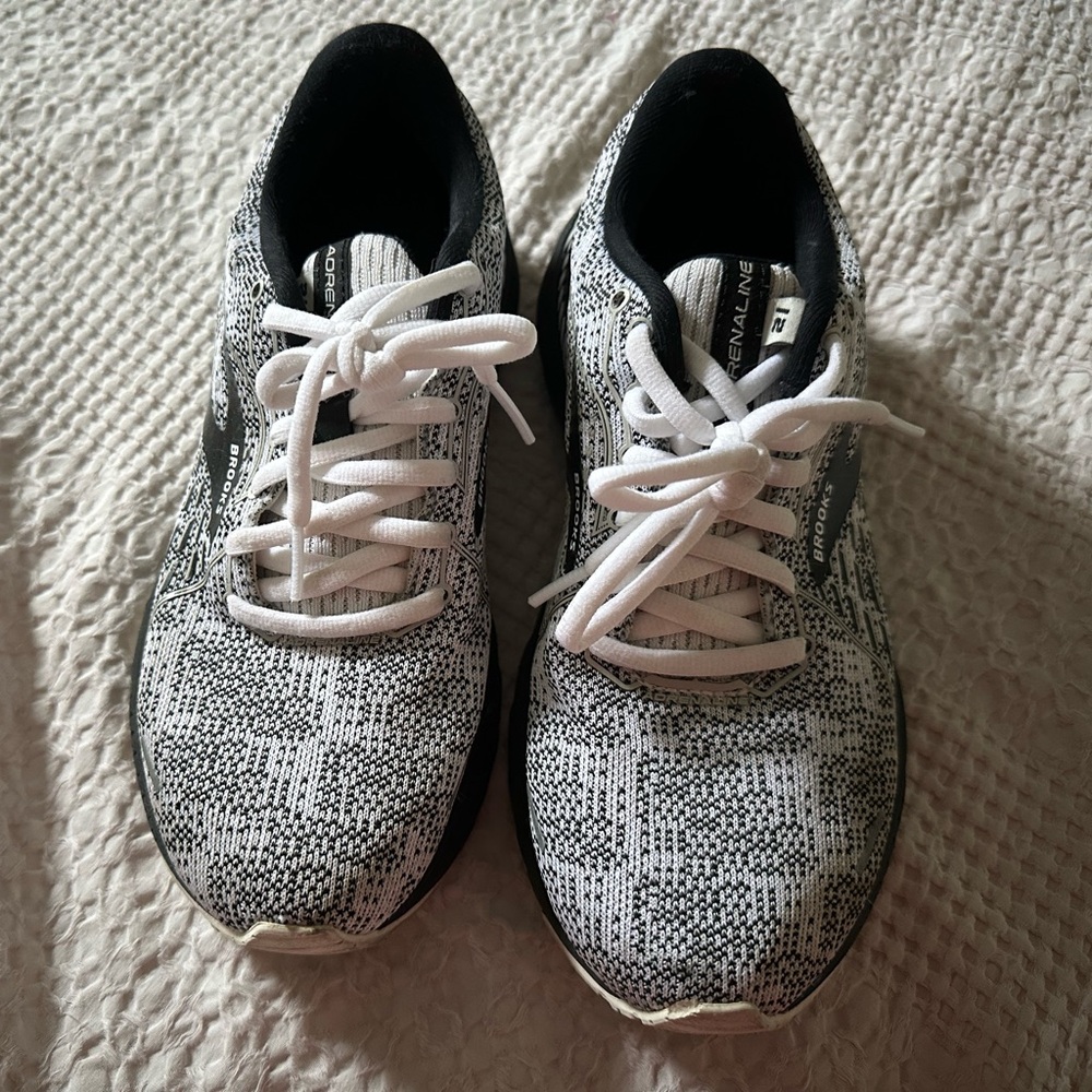 Women’s brooks adrenaline 21’